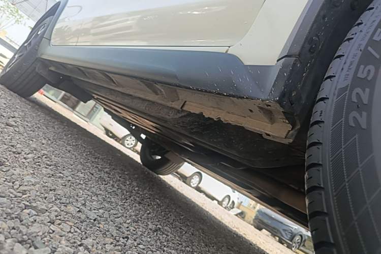 Used Subaru XV 2017 2.0i Special Edition Right Side Sill