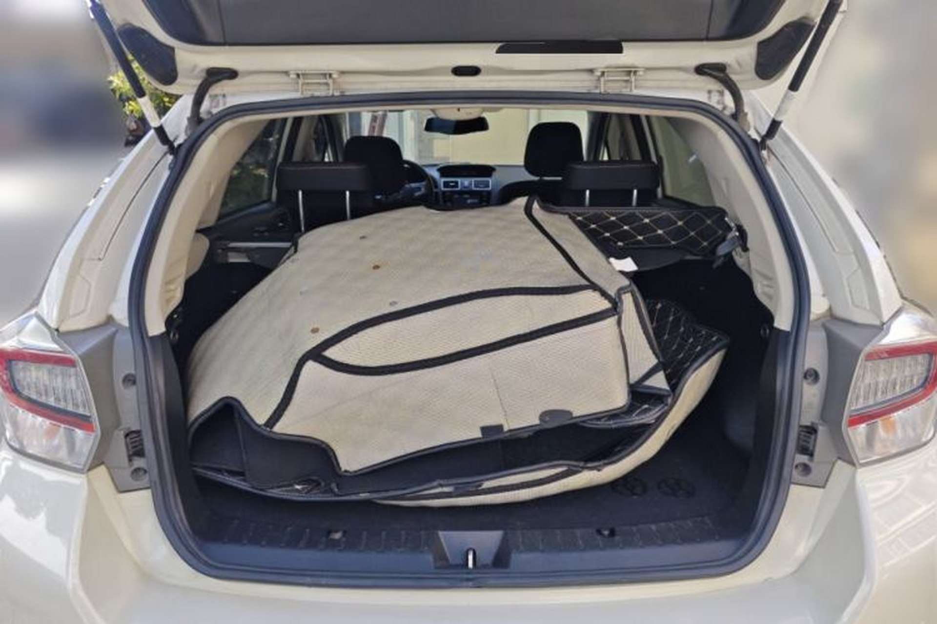 Used Subaru XV 2017 2.0i Ambition Edition Trunk