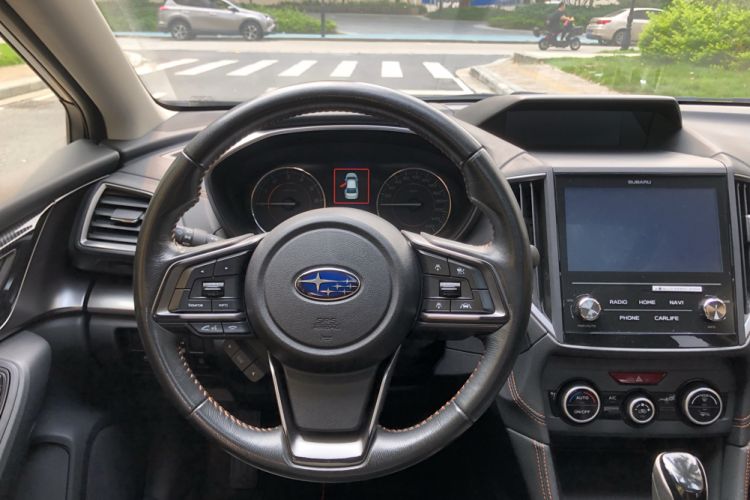 Used Subaru XV 2018 2.0i All-Wheel-Drive Luxury Edition with EyeSight Center Console