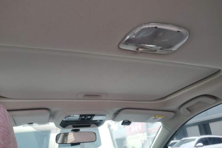 Used Subaru XV 2018 2.0i All-Wheel-Drive Elite Edition Headliner