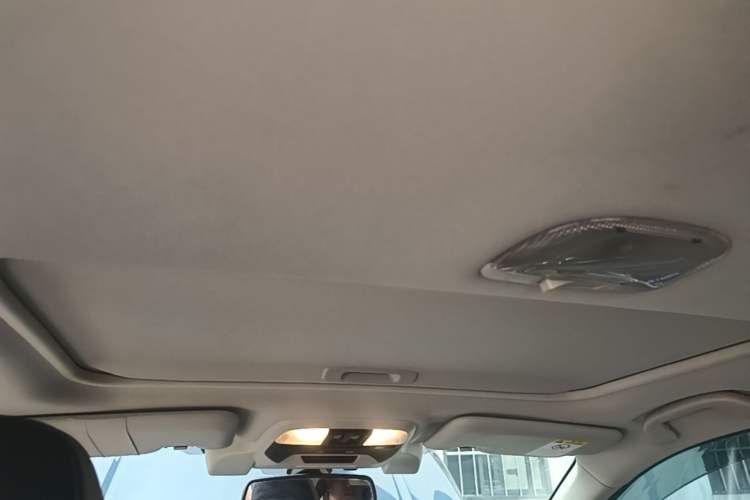 Used Subaru XV 2018 2.0i All-Wheel-Drive Prestige Edition with EyeSight Headliner