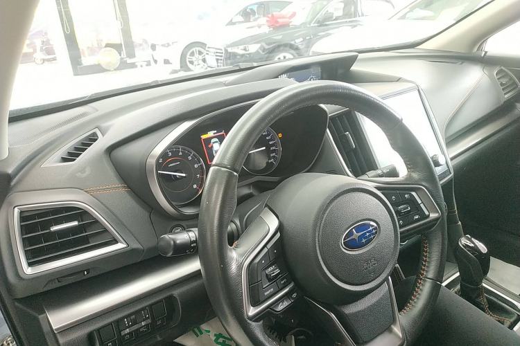 Used Subaru XV 2018 2.0i All-Wheel-Drive Luxury Edition with EyeSight Interior 2