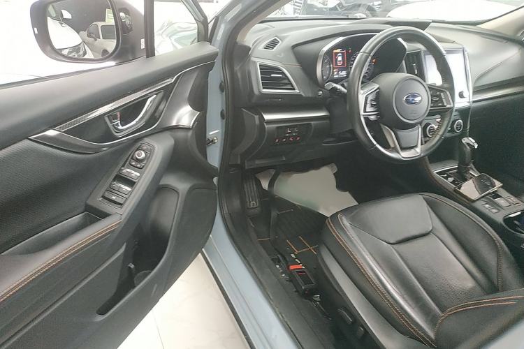 Used Subaru XV 2018 2.0i All-Wheel-Drive Luxury Edition with EyeSight Interior 3