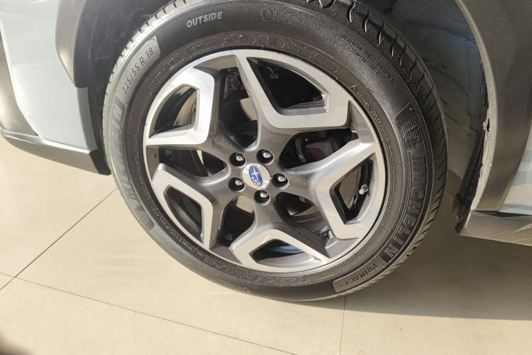 Used Subaru XV 2018 2.0i All-Wheel-Drive Prestige Edition with EyeSight Left Front Wheel Hub
