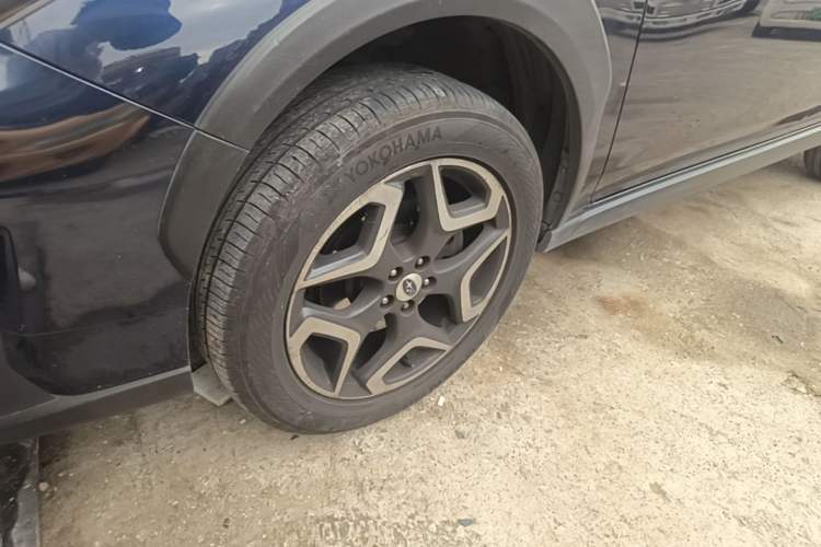 Used Subaru XV 2018 2.0i All-Wheel-Drive Prestige Edition with EyeSight Left Front Wheel Hub