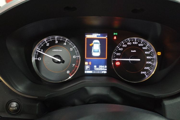 Used Subaru XV 2018 2.0i All-Wheel-Drive Luxury Edition with EyeSight Odometer Close Up