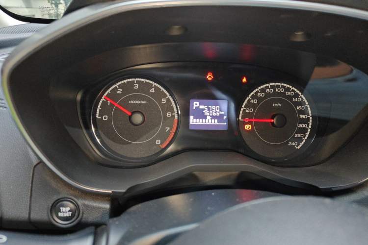 Used Subaru XV 2018 2.0i All-Wheel-Drive Elite Edition Odometer Close Up