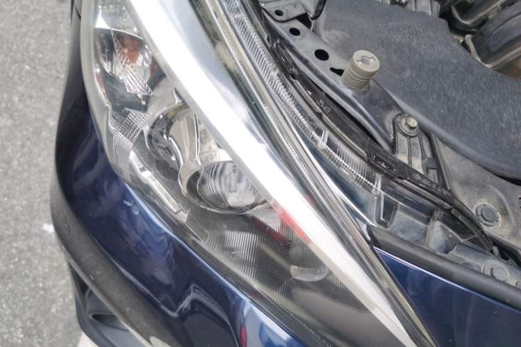 Used Subaru XV 2018 2.0i All-Wheel-Drive Elite Edition Right Front Headlight