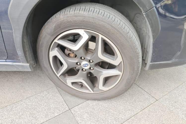 Used Subaru XV 2018 2.0i All-Wheel-Drive Prestige Edition with EyeSight Right Front Wheel Hub