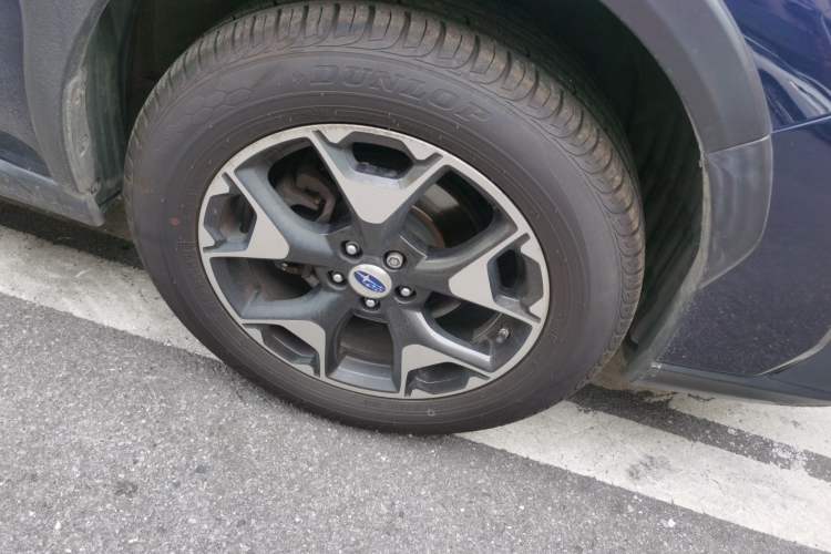 Used Subaru XV 2018 2.0i All-Wheel-Drive Elite Edition Right Front Wheel Hub
