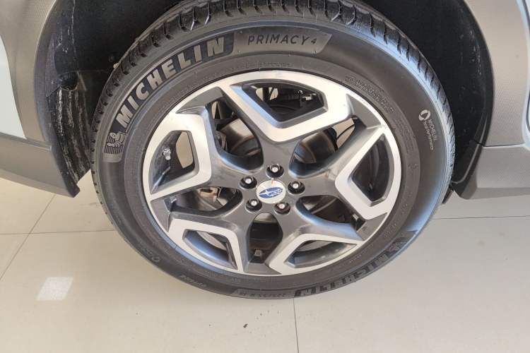 Used Subaru XV 2018 2.0i All-Wheel-Drive Prestige Edition with EyeSight Right Rear Wheel Hub