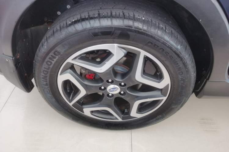 Used Subaru XV 2018 2.0i All-Wheel-Drive Prestige Edition with EyeSight Right Rear Wheel Hub