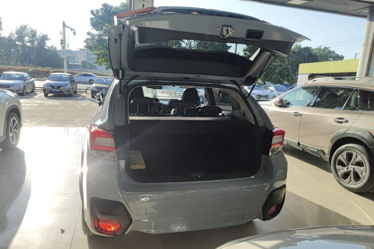 Used Subaru XV 2018 2.0i All-Wheel-Drive Prestige Edition with EyeSight Trunk