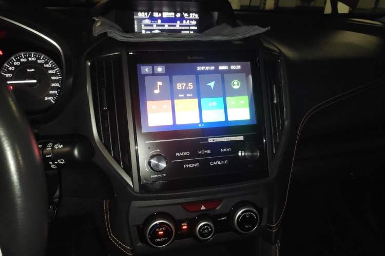 Used Subaru XV 2018 2.0i All-Wheel-Drive Luxury Edition Audio And AC Panel