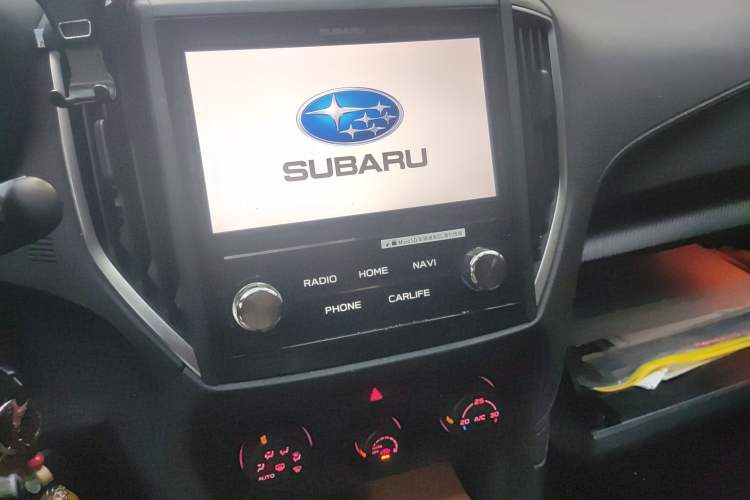 Used Subaru XV 2018 2.0i All-Wheel-Drive Elite Edition Audio And AC Panel