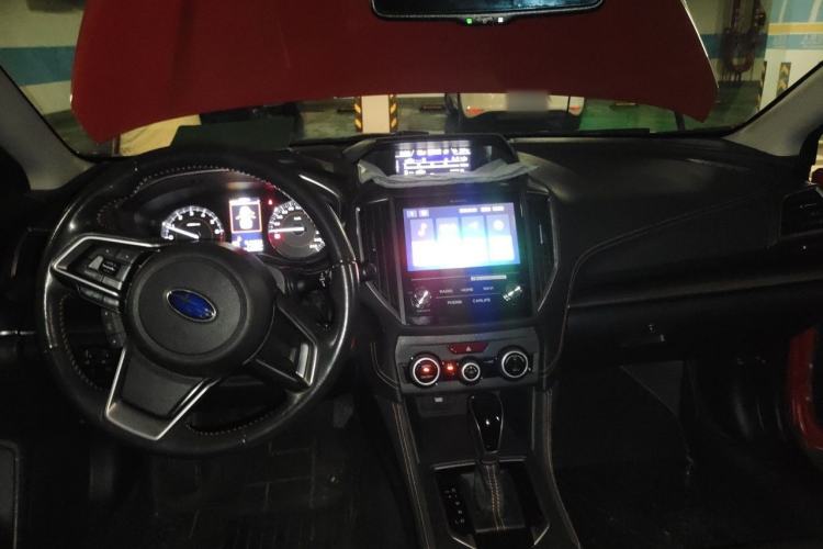 Used Subaru XV 2018 2.0i All-Wheel-Drive Luxury Edition Center Console