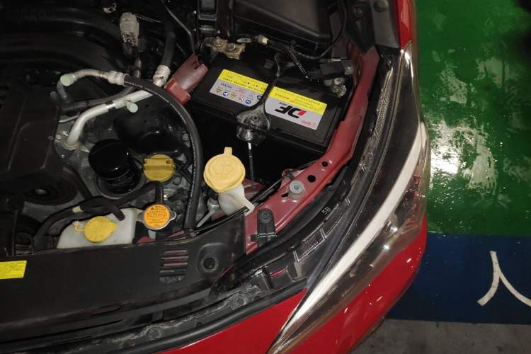 Used Subaru XV 2018 2.0i All-Wheel-Drive Luxury Edition Engine Bay Left