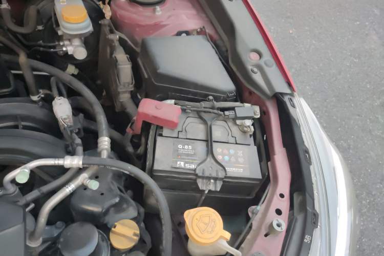 Used Subaru XV 2018 2.0i All-Wheel-Drive Elite Edition Engine Bay Left