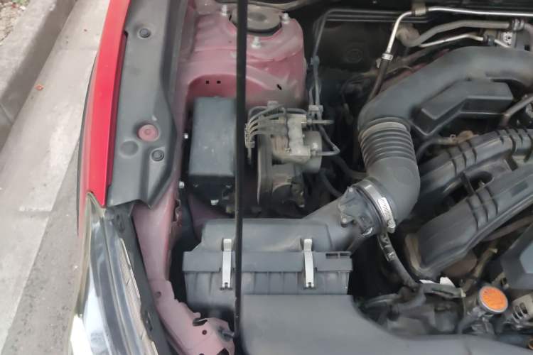 Used Subaru XV 2018 2.0i All-Wheel-Drive Elite Edition Engine Bay Right