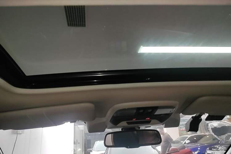 Used Subaru XV 2018 2.0i All-Wheel-Drive Prestige Edition with EyeSight Headliner