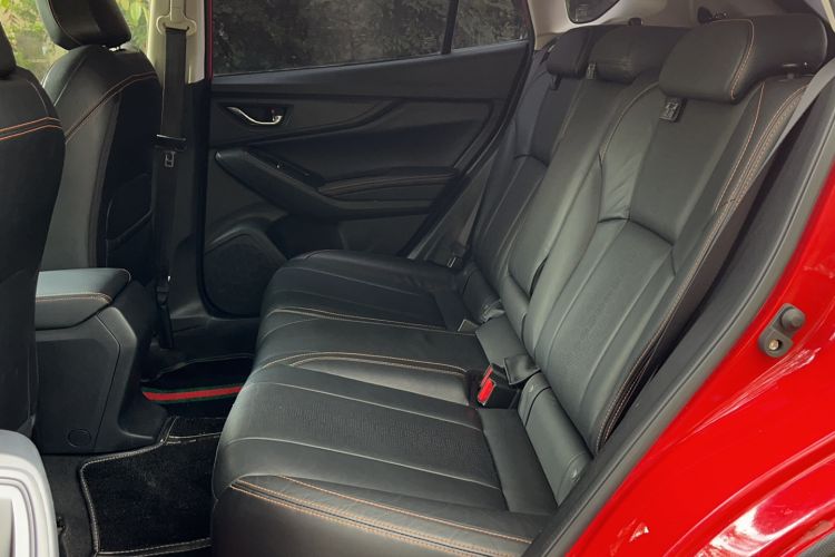 Used Subaru XV 2018 2.0i All-Wheel-Drive Luxury Edition with EyeSight Interior 4