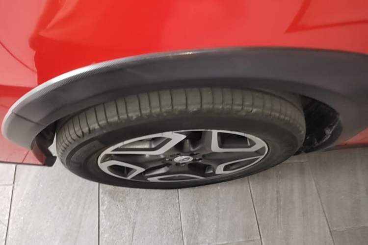 Used Subaru XV 2018 2.0i All-Wheel-Drive Prestige Edition with EyeSight Left Front Wheel Hub