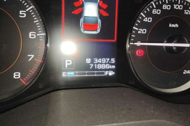 Used Subaru XV 2018 2.0i All-Wheel-Drive Luxury Edition Odometer Close Up