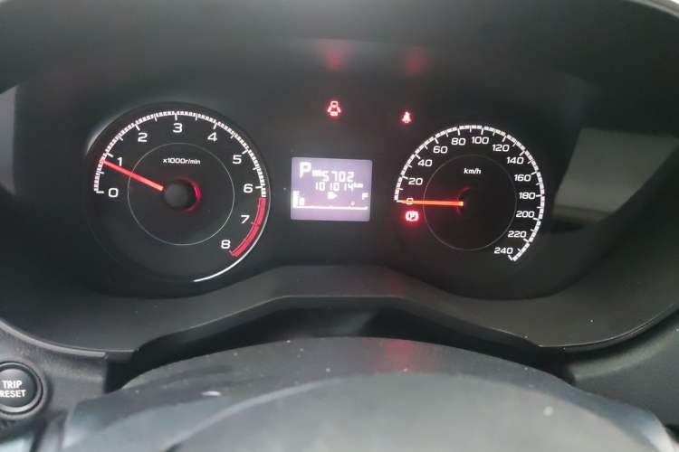 Used Subaru XV 2018 2.0i All-Wheel-Drive Elite Edition Odometer Close Up