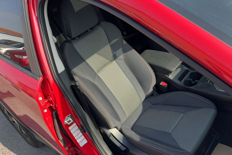 Used Subaru XV 2018 2.0i All-Wheel-Drive Elite Edition Right Front Seat