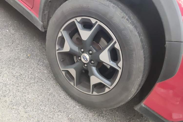 Used Subaru XV 2018 2.0i All-Wheel-Drive Elite Edition Right Front Wheel Hub
