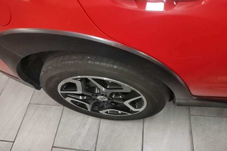 Used Subaru XV 2018 2.0i All-Wheel-Drive Prestige Edition with EyeSight Right Rear Wheel Hub