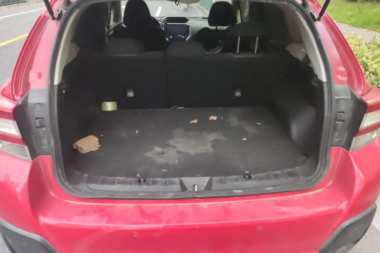 Used Subaru XV 2018 2.0i All-Wheel-Drive Elite Edition Trunk