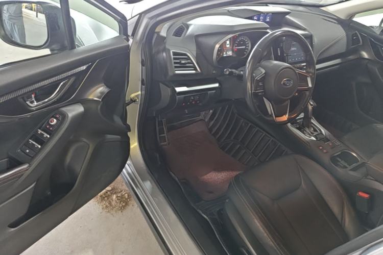 Used Subaru XV 2018 2.0i All-Wheel-Drive Luxury Edition Driver Seat
