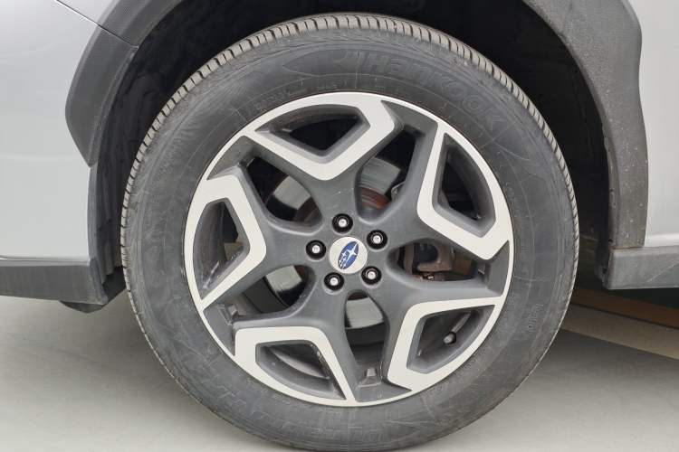 Used Subaru XV 2018 2.0i All-Wheel-Drive Luxury Edition Interior 2