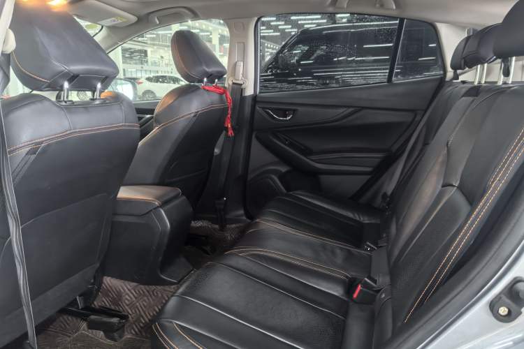 Used Subaru XV 2018 2.0i All-Wheel-Drive Prestige Edition with EyeSight Interior 3