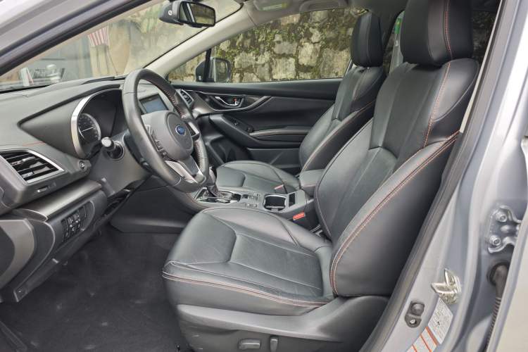 Used Subaru XV 2018 2.0i All-Wheel-Drive Luxury Edition Left Front Seat