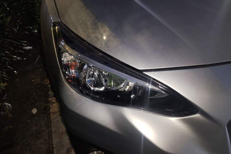 Used Subaru XV 2018 2.0i All-Wheel-Drive Luxury Edition Right Front Headlight