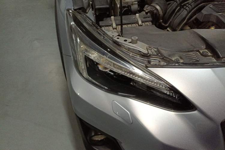 Used Subaru XV 2018 2.0i All-Wheel-Drive Prestige Edition with EyeSight Right Front Headlight