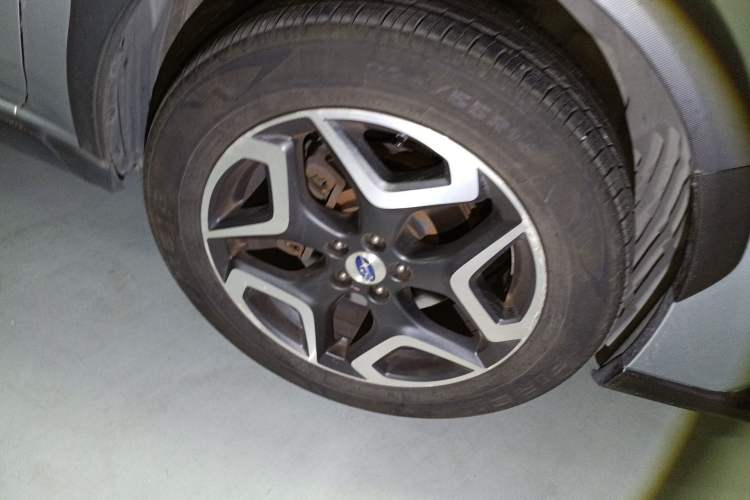 Used Subaru XV 2018 2.0i All-Wheel-Drive Prestige Edition with EyeSight Right Front Wheel Hub