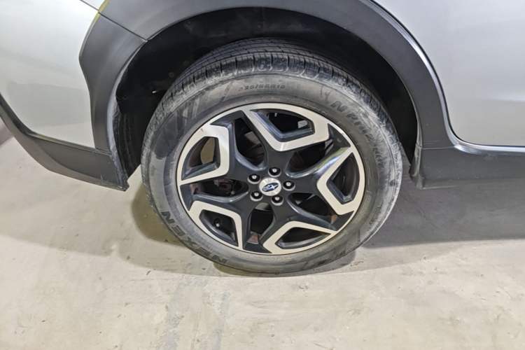 Used Subaru XV 2018 2.0i All-Wheel-Drive Luxury Edition Right Rear Wheel Hub