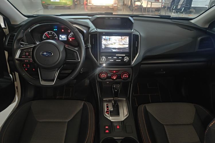 Used Subaru XV 2018 2.0i All-Wheel-Drive Elite Edition Center Console