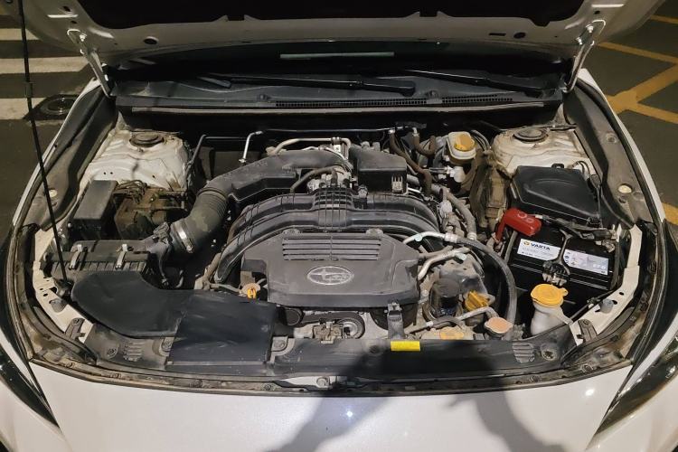 Used Subaru XV 2018 2.0i All-Wheel-Drive Elite Edition Engine Bay