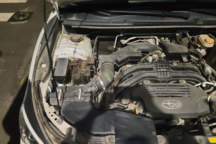 Used Subaru XV 2018 2.0i All-Wheel-Drive Elite Edition Engine Bay Right