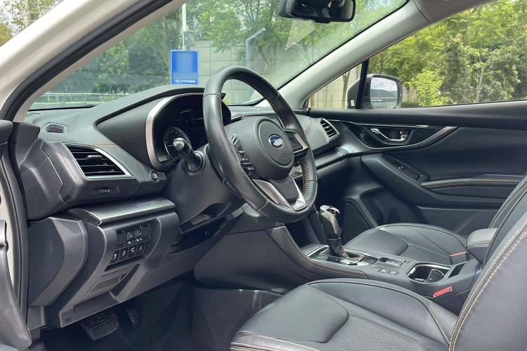 Used Subaru XV 2018 2.0i All-Wheel-Drive Luxury Edition Interior 3