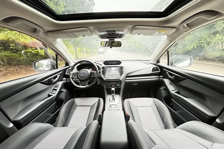 Used Subaru XV 2018 2.0i All-Wheel-Drive Elite Edition Interior 3