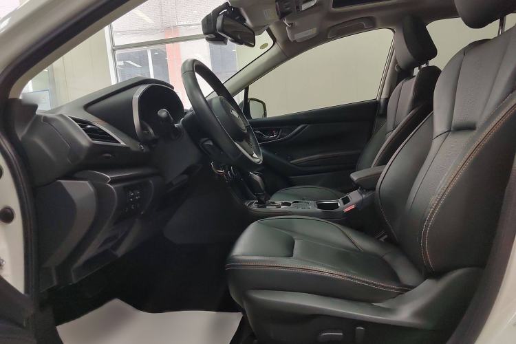 Used Subaru XV 2018 2.0i All-Wheel-Drive Luxury Edition with EyeSight Interior 3