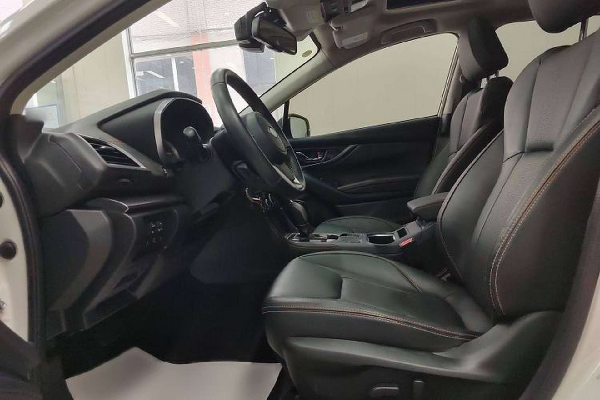 Used Subaru XV 2018 2.0i All-Wheel-Drive Luxury Edition with EyeSight Interior 3