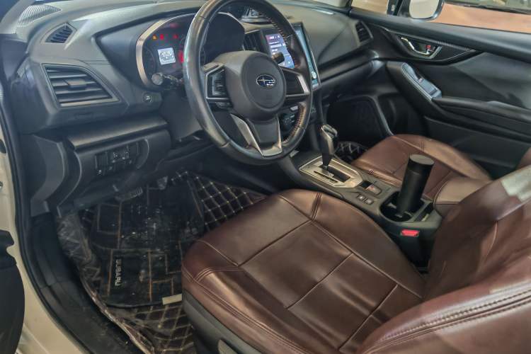 Used Subaru XV 2018 2.0i All-Wheel-Drive Elite Edition Interior 4
