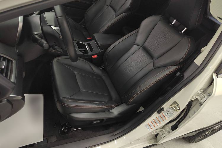 Used Subaru XV 2018 2.0i All-Wheel-Drive Luxury Edition with EyeSight Interior 4