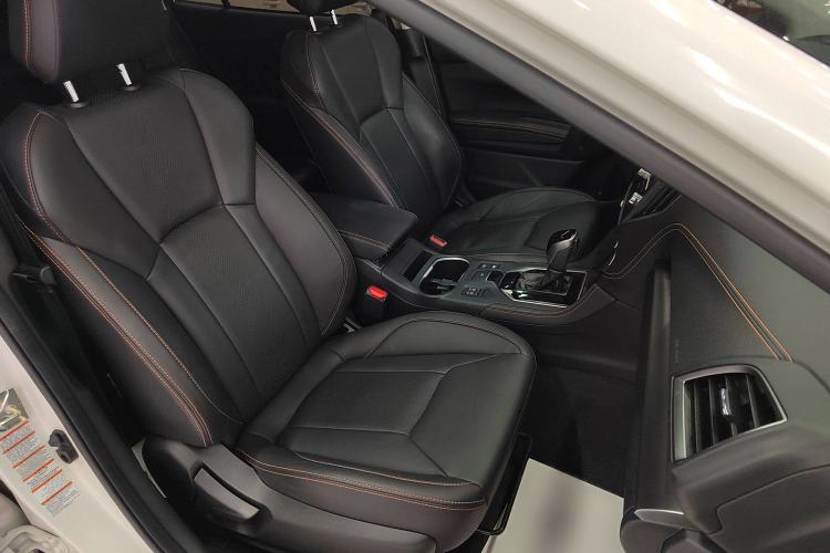 Used Subaru XV 2018 2.0i All-Wheel-Drive Luxury Edition with EyeSight Interior 8
